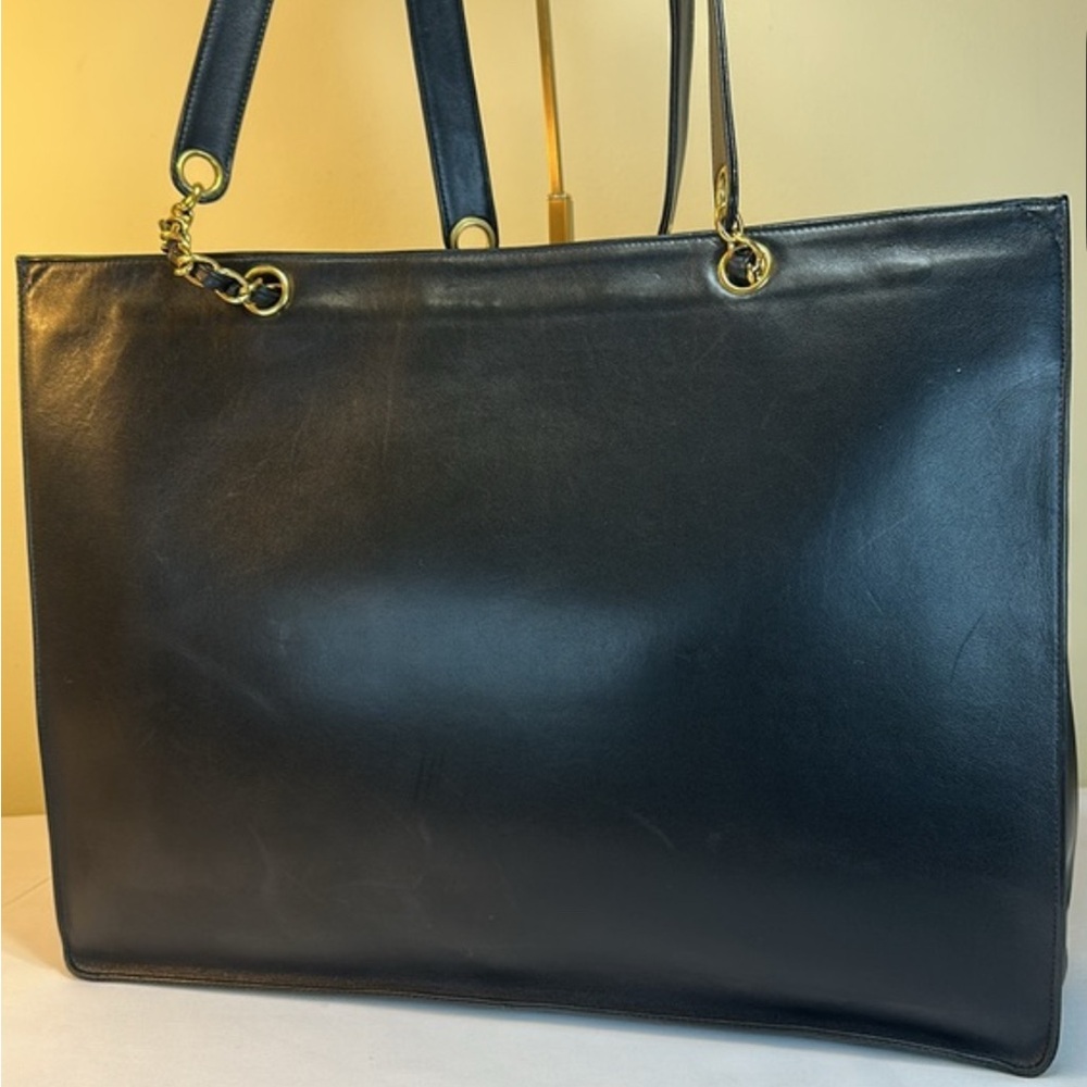 CHANEL COA XL Calfskin Tote 24K Goldplated Hardware Early 90's Made in France - Picture 7 of 16